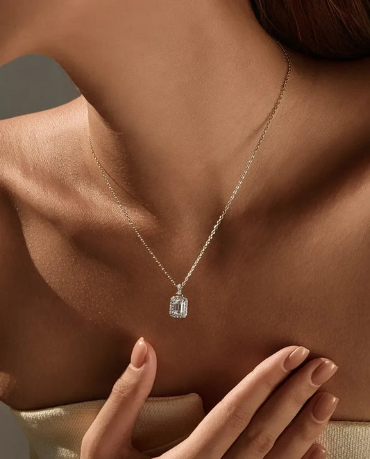 Emerald-Cut Moissanite Halo Necklace – 1ct D Colour VVS1 Rectangle Pendant in 925 Sterling Silver