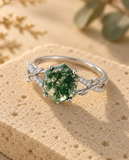Moss Agate Ring - three-quarter view
