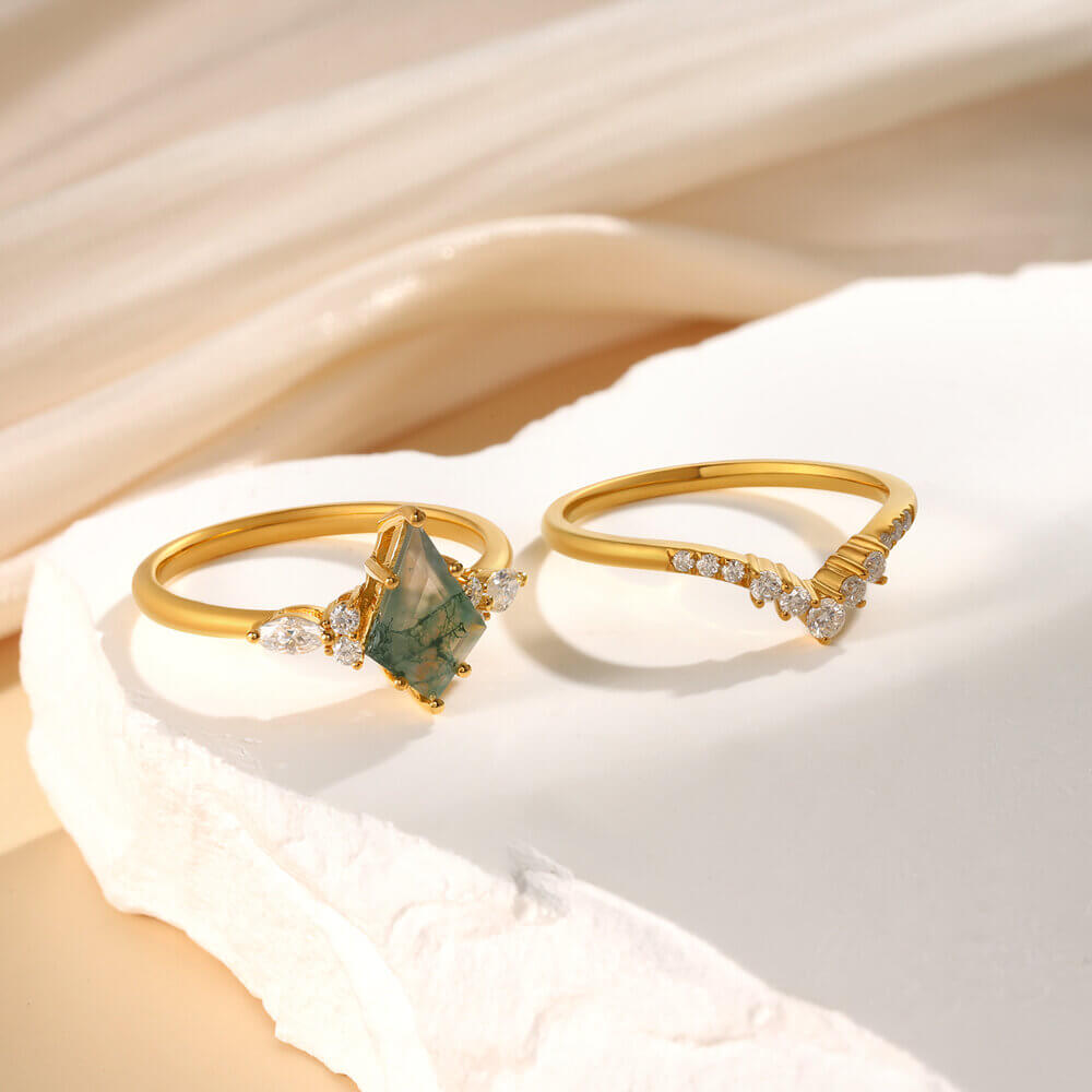 Kite Shaped Moss Agate Engagement Ring Set with Moissanite 18K Yellow Gold