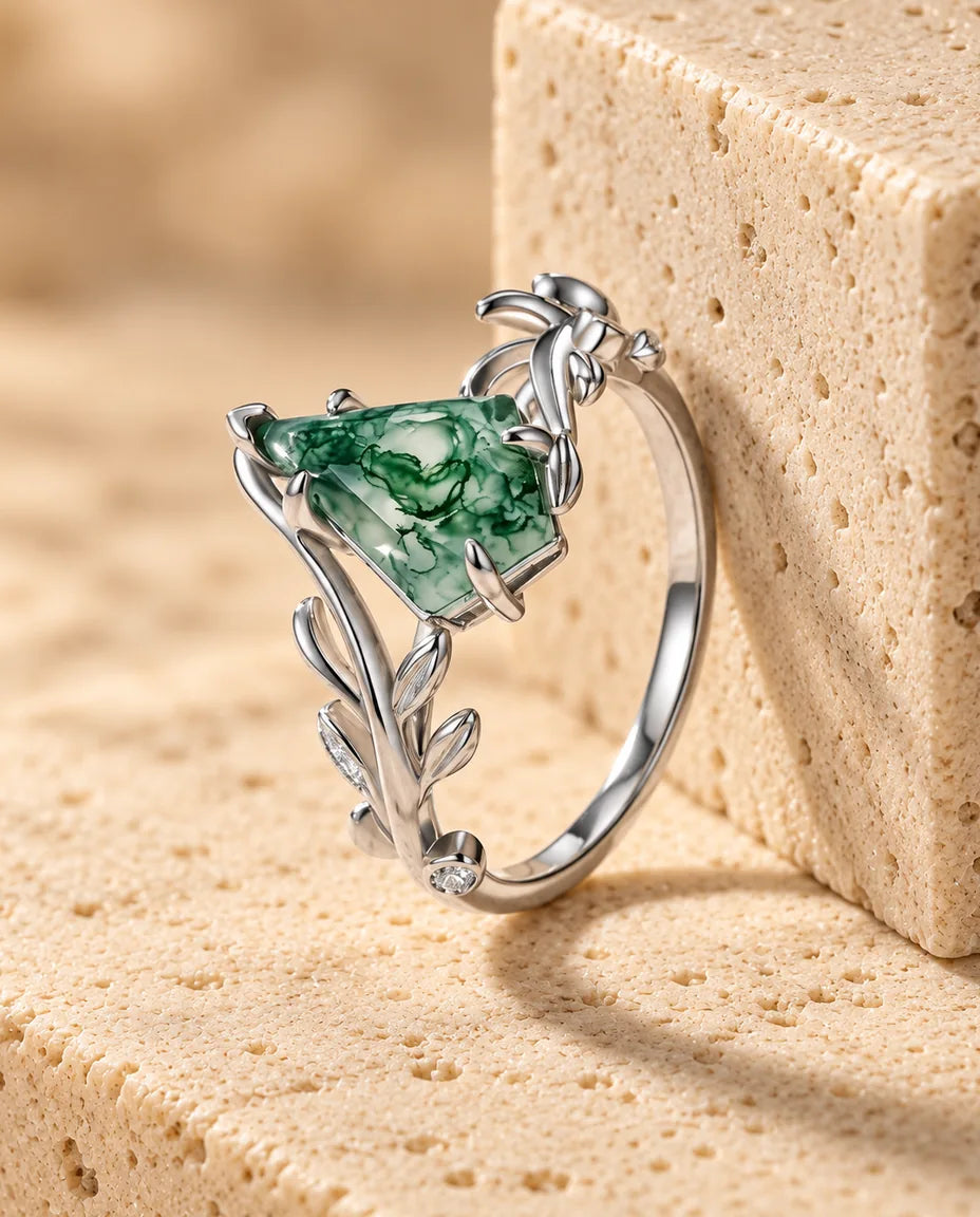 Kite-Cut Moss Agate Ring - side profile of the setting