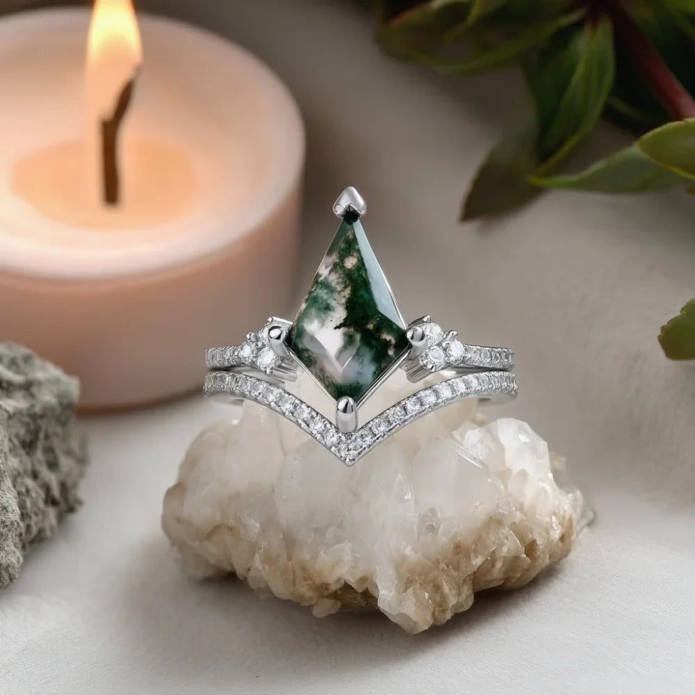 Kite-Shaped Moss Agate Ring Set