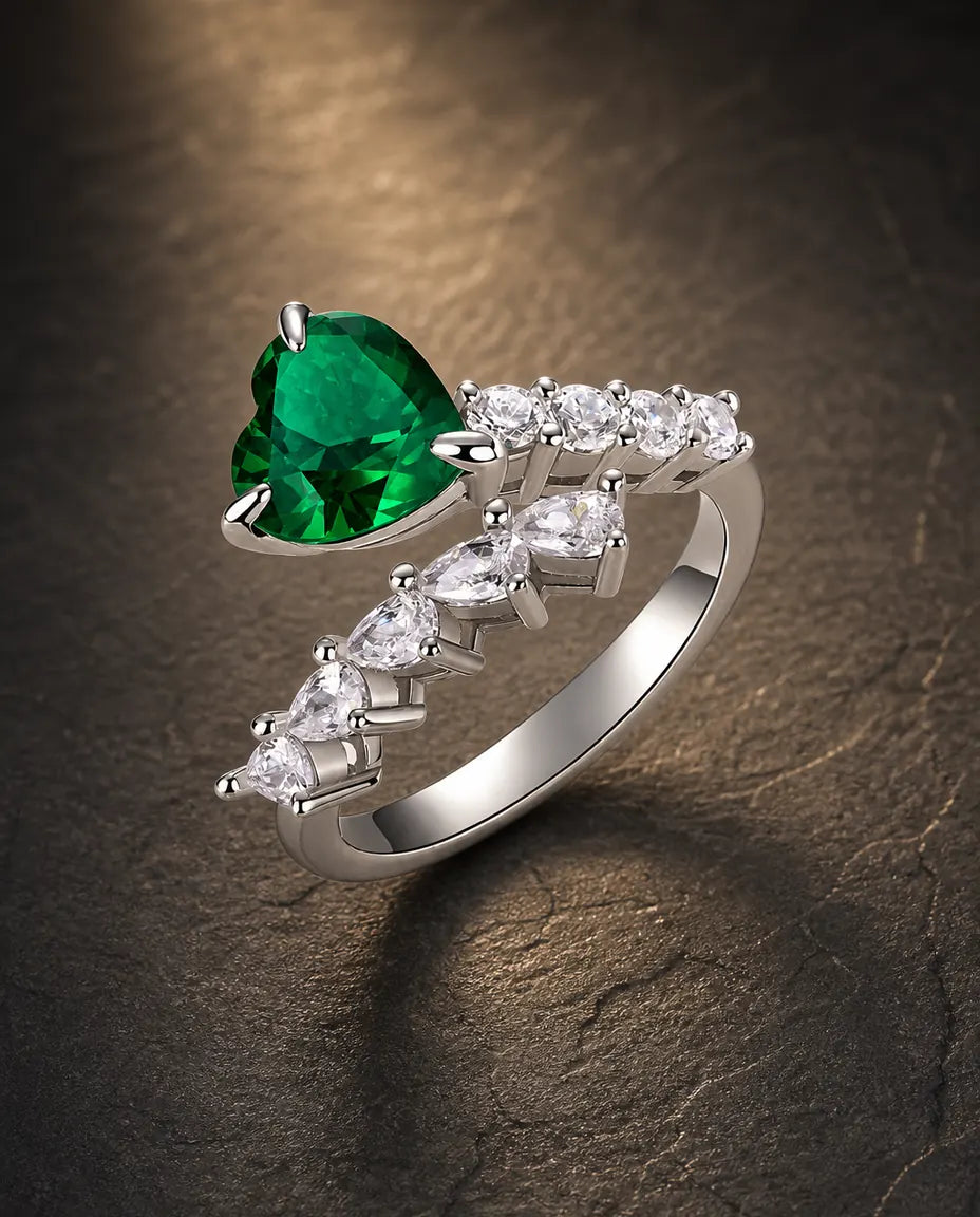 Lab emerald heart shooting-star adjustable ring in 925 sterling silver
