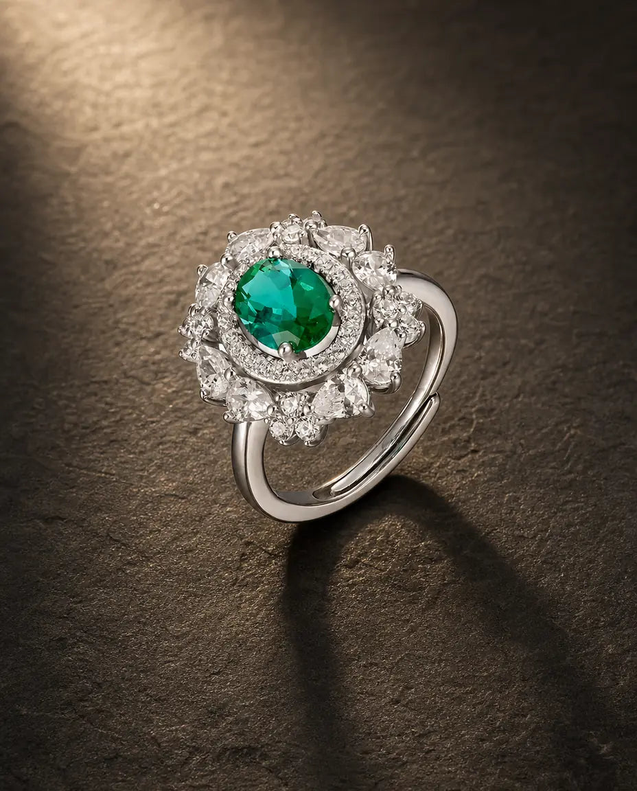 Lab emerald gemstone ring in 925 sterling silver