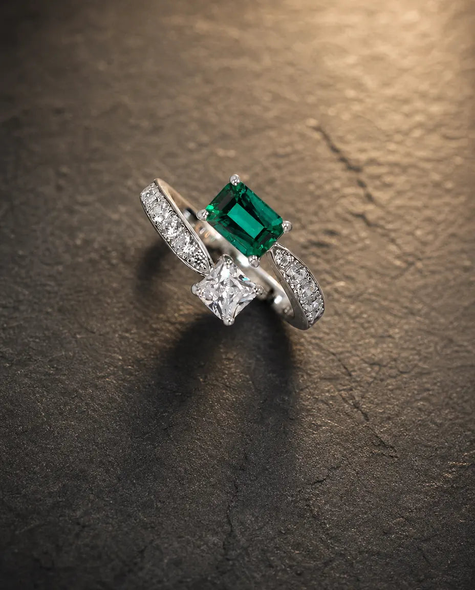 Lab emerald gemstone ring in 925 sterling silver