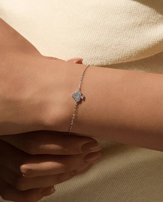 Moissanite four-leaf clover bracelet in 925 sterling silver