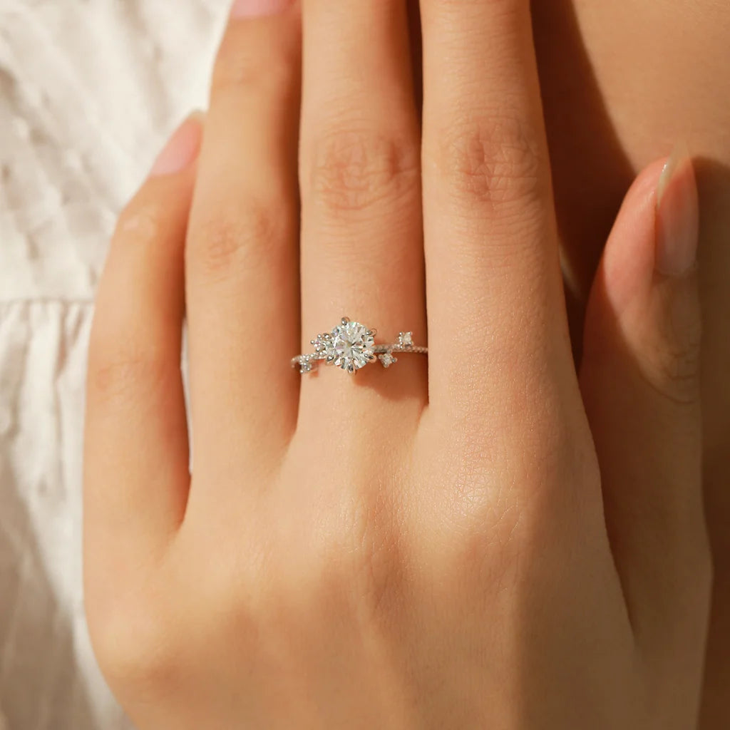 Moissanite Engagement Ring, 1.00 Carat, 925 Sterling Silver, Flower Six Claws Setting