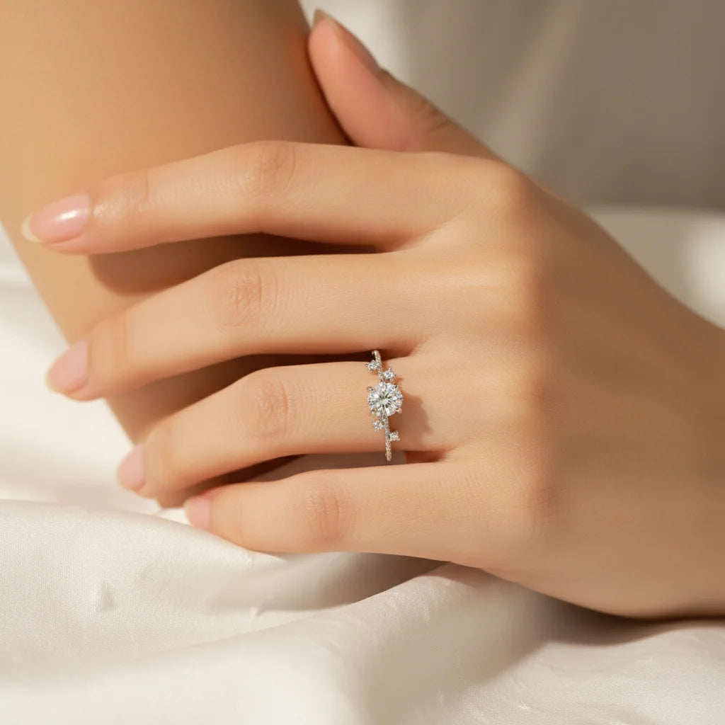 Moissanite Engagement Ring, 1.00 Carat, 925 Sterling Silver, Flower Six Claws Setting