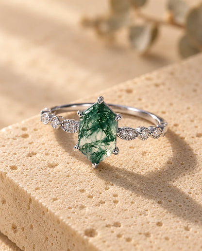 Moss Agate Ring - three-quarter view