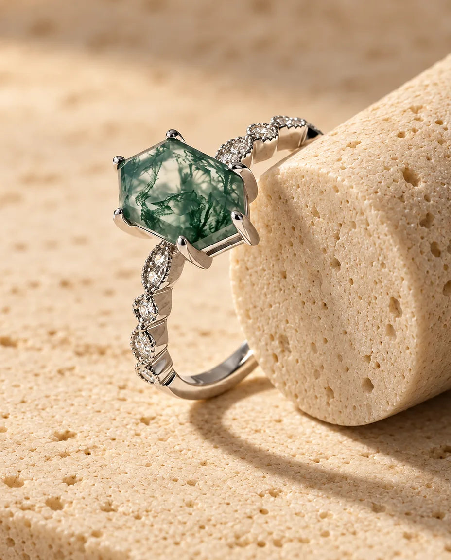 Moss Agate Ring - side profile of the setting