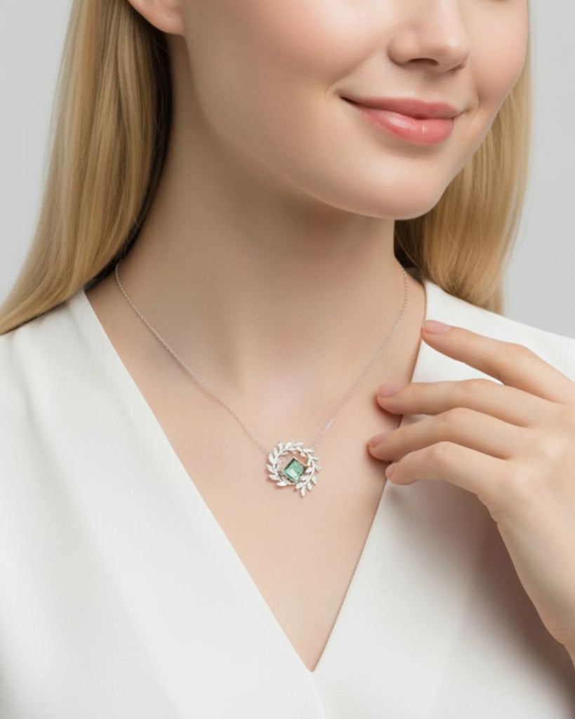 Moss Agate Wreath Pendant Necklace