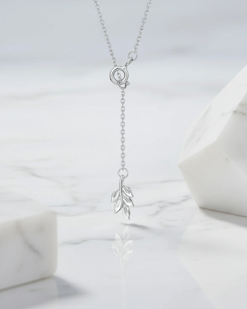 Moss Agate Wreath Pendant Necklace