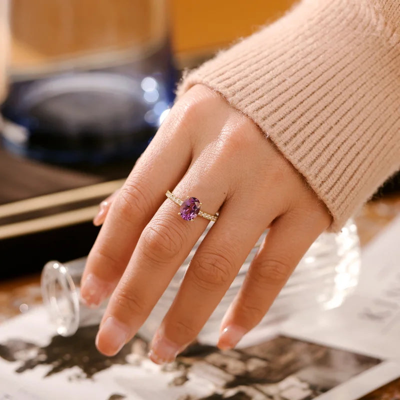 Natural Oval Cut Amethyst Ring with Moissanite