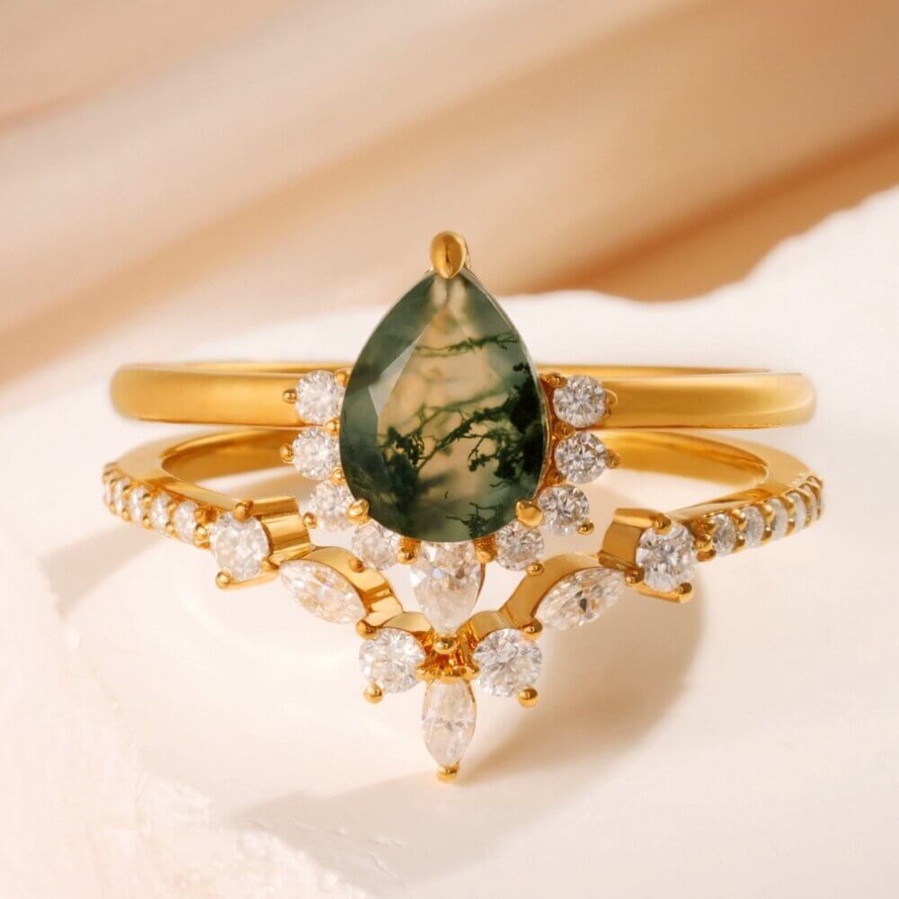 Pear Shaped Green Moss Agate Engagement Ring Set with Moissanite 18K Gold