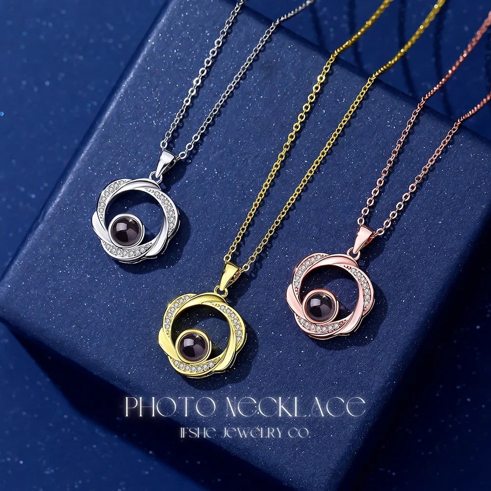 Photo Necklace for Women - Photo Projection Necklace with Picture Inside