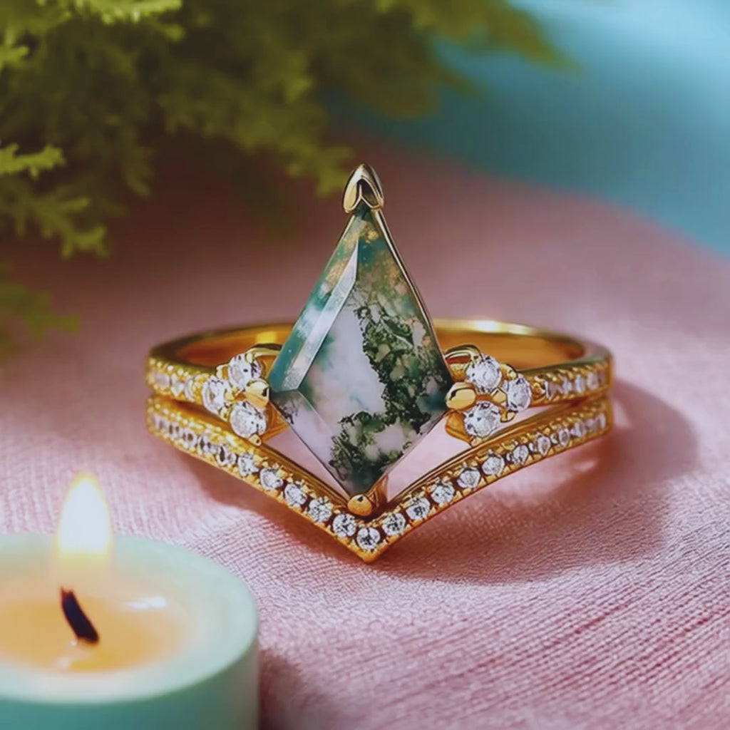Kite-Shaped Moss Agate Ring Set