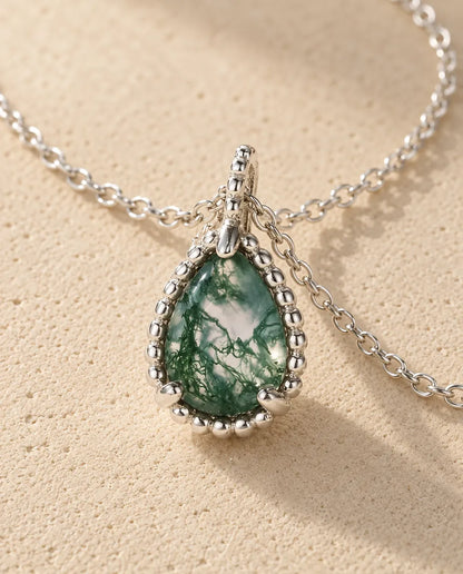 Moss Agate Necklace - close-up of the gemstone