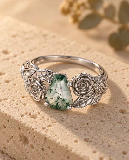 Moss Agate Ring - three-quarter view
