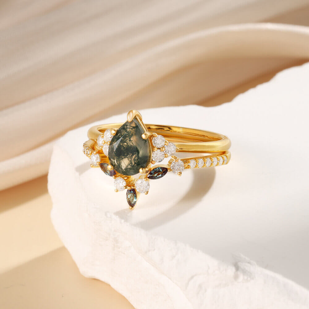 Vintage Pear Shaped Moss Agate Engagement Ring Set with Moissanite 18K Gold