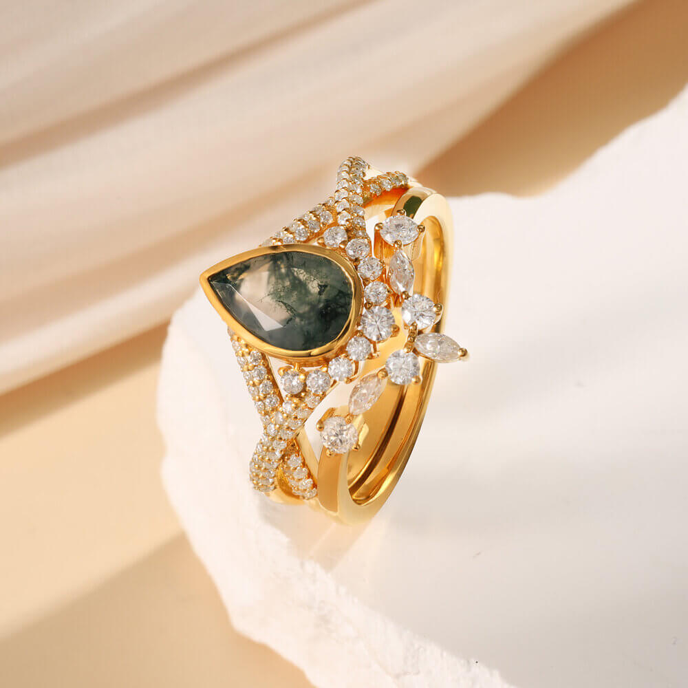 Pear Shaped Vintage Moss Agate Engagement Ring Set with Moissanite 18K Gold