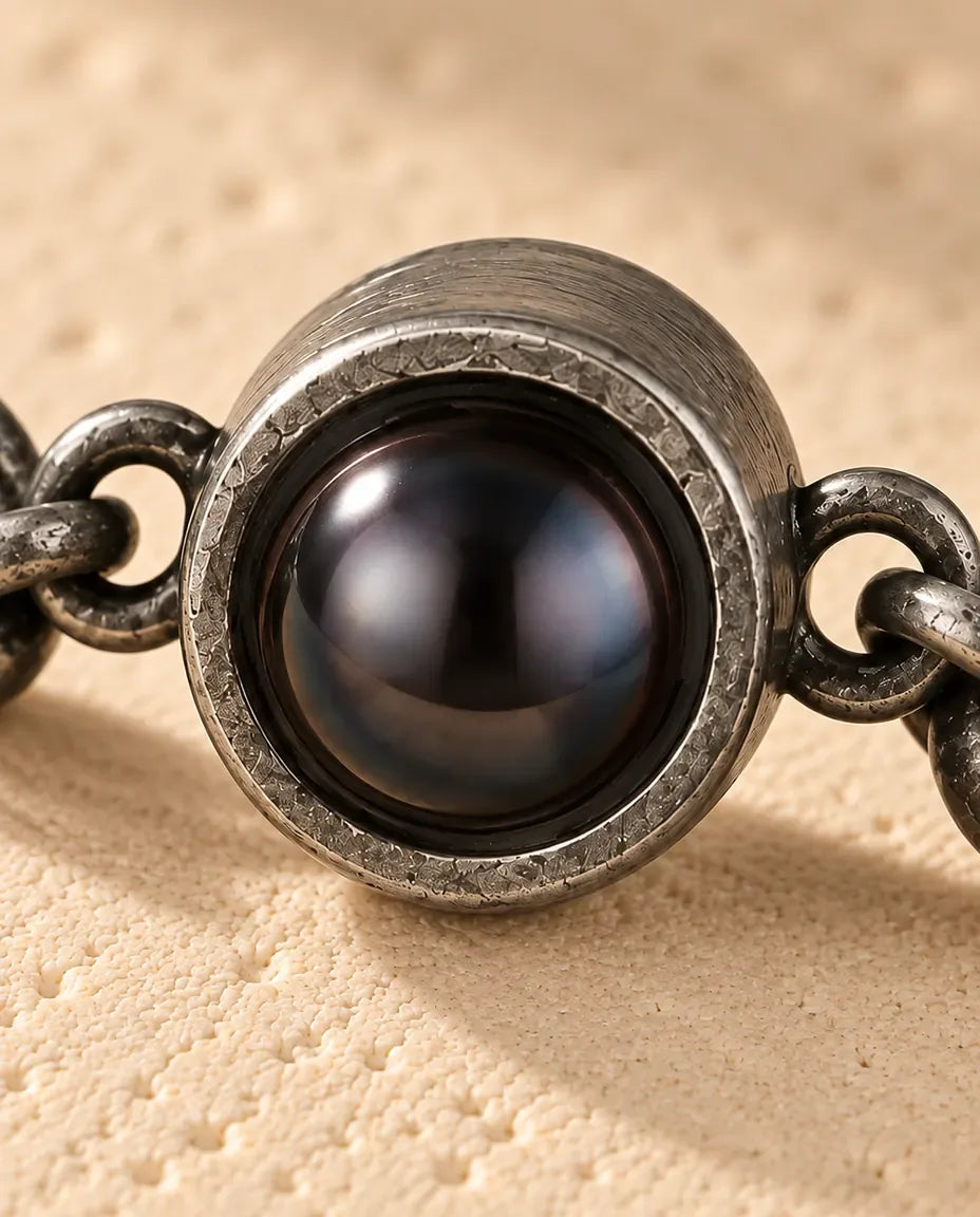 Men's Vintage Photo Projection Bracelet - close-up of the projection charm
